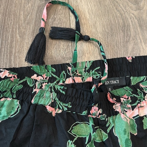 Ellen Tracy painted rose pants - Picture 3 of 8